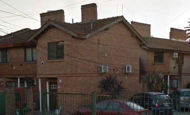 Duplex con 2 Dormitorios y Cochera en Complejo Cerrado - San Miguel