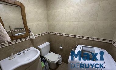 Triplex 4 ambientes, a pasos Amoedo y Andres Baranda