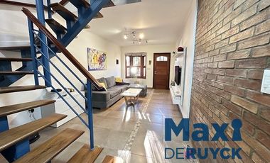 Triplex 4 ambientes, a pasos Amoedo y Andres Baranda