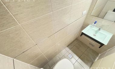 Venta departamento  3 ambientes con balcón en Lanusita