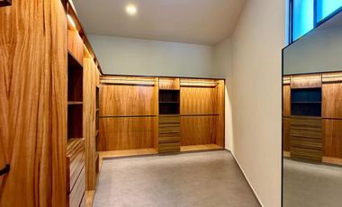 Casa en Venta 1 Planta en Coto Privado Altozano Colima Vista al Campo de Golf