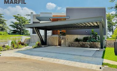 Casa en Venta 1 Planta en Coto Privado Altozano Colima Vista al Campo de Golf