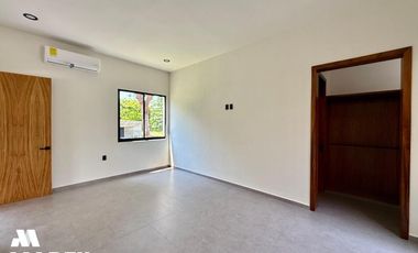 Casa en Venta 1 Planta en Coto Privado Altozano Colima Vista al Campo de Golf