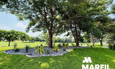 Casa en Venta 1 Planta en Coto Privado Altozano Colima Vista al Campo de Golf