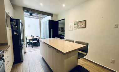 Casa en venta en la parte alta de San Jerónimo.