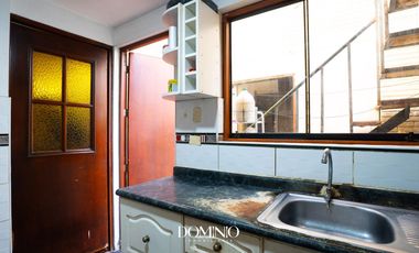 Casa en  zona comercial