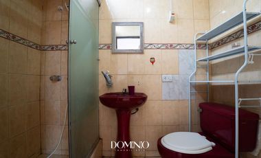 Casa en  zona comercial