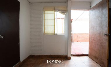 Casa en  zona comercial