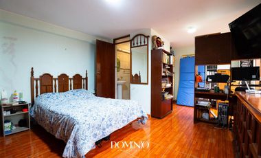 Casa en  zona comercial