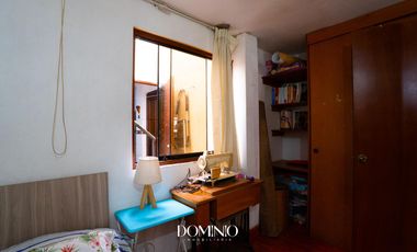 Casa en  zona comercial