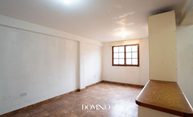 Casa en  zona comercial