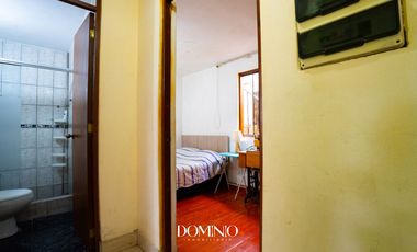 Casa en  zona comercial