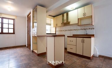 Casa en  zona comercial