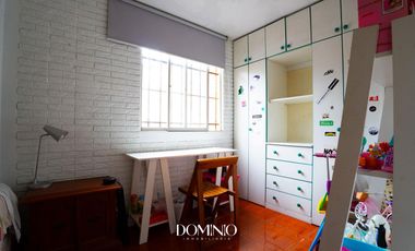 Casa en  zona comercial