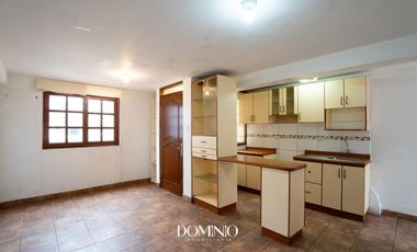 Casa en  zona comercial