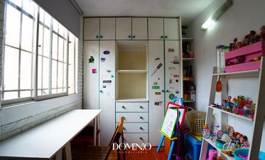 Casa en  zona comercial