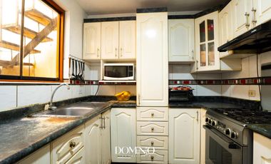 Casa en  zona comercial