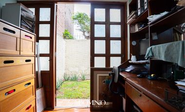 Casa en  zona comercial