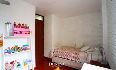 Casa en  zona comercial