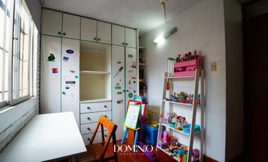 Casa en  zona comercial