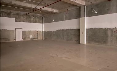 ARRAIJAN / WESTLAND MALL / LOCAL COMERCIAL / 465M / PLANTA BAJA