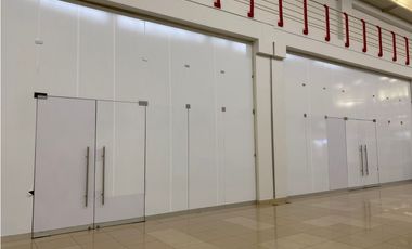 ARRAIJAN / WESTLAND MALL / LOCAL COMERCIAL / 465M / PLANTA BAJA