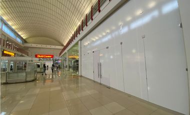 ARRAIJAN / WESTLAND MALL / LOCAL COMERCIAL / 465M / PLANTA BAJA