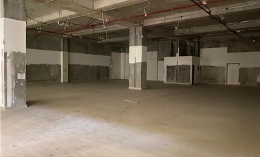 ARRAIJAN / WESTLAND MALL / LOCAL COMERCIAL / 465M / PLANTA BAJA