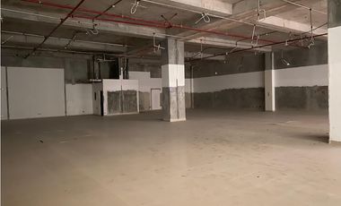 ARRAIJAN / WESTLAND MALL / LOCAL COMERCIAL / 465M / PLANTA BAJA