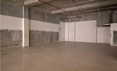 ARRAIJAN / WESTLAND MALL / LOCAL COMERCIAL / 465M / PLANTA BAJA