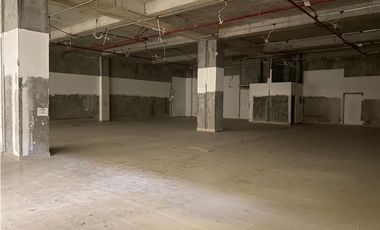 ARRAIJAN / WESTLAND MALL / LOCAL COMERCIAL / 465M / PLANTA BAJA