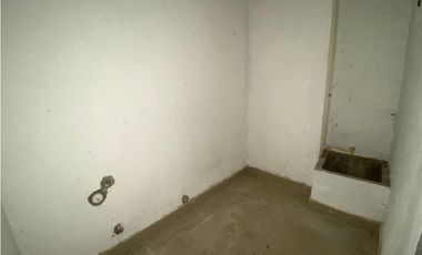 ARRAIJAN / WESTLAND MALL / LOCAL COMERCIAL / 465M / PLANTA BAJA