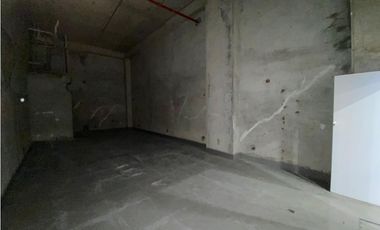 ARRAIJAN / WESTLAND MALL / LOCAL COMERCIAL / 60M / PLANTA BAJA