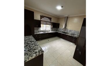CENTENNIAL / RAINFOREST VILLAGE / 1340M / 3 HABITACION /1 PLANTA