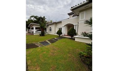 CENTENNIAL / RAINFOREST VILLAGE / 1340M / 3 HABITACION /1 PLANTA