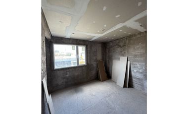 VENTA TRIPLEX 4 AMB OPORTUNIDAD