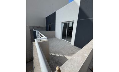 VENTA TRIPLEX 4 AMB OPORTUNIDAD