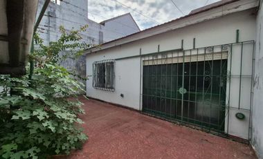Casa 4 Ambientes VENTA Villa Sarmiento Gran Patio