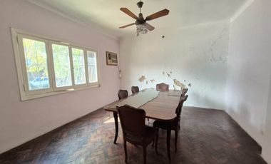 Casa 4 Ambientes VENTA Villa Sarmiento Gran Patio