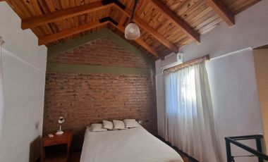ALQUILER DUPLEX UN DORMITORIO AMOBLADO CON COCHERA
