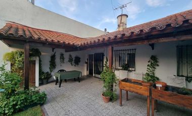 VENTA CASA 4 AMBIENTES VILLA LYNCH PATIO COCHERA