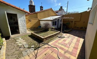 Casa en Venta Wilde 3 Ambientes c Cochera y patio