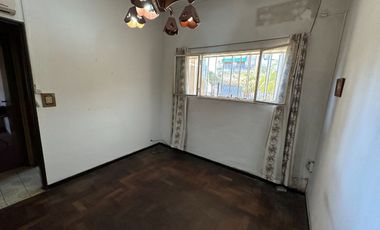 Casa en Venta Wilde 3 Ambientes c Cochera y patio