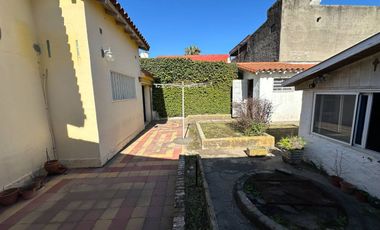 Casa en Venta Wilde 3 Ambientes c Cochera y patio