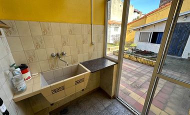 Casa en Venta Wilde 3 Ambientes c Cochera y patio
