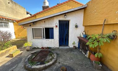 Casa en Venta Wilde 3 Ambientes c Cochera y patio