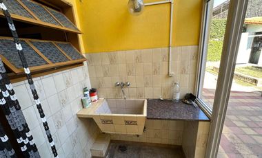 Casa en Venta Wilde 3 Ambientes c Cochera y patio