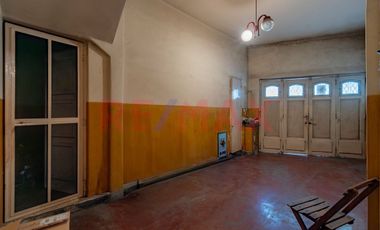 Casa en Venta Versalles Lote propio + Cochera