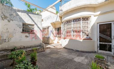 Casa en Venta Versalles Lote propio + Cochera