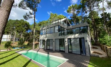 CASA VENTA VILLA ROBLES BARRIO ALBATROS